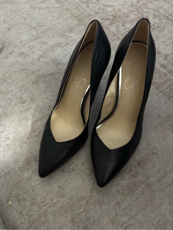 Jessica Simpson Shoes - Jessica Simpson Black Pointed Leather Pumps